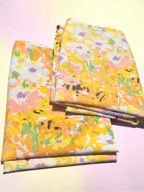Fashion Manor Other - Two Matching Vintage 1960’s/1970’s Fashion Manor Standard Floral Pillowcases